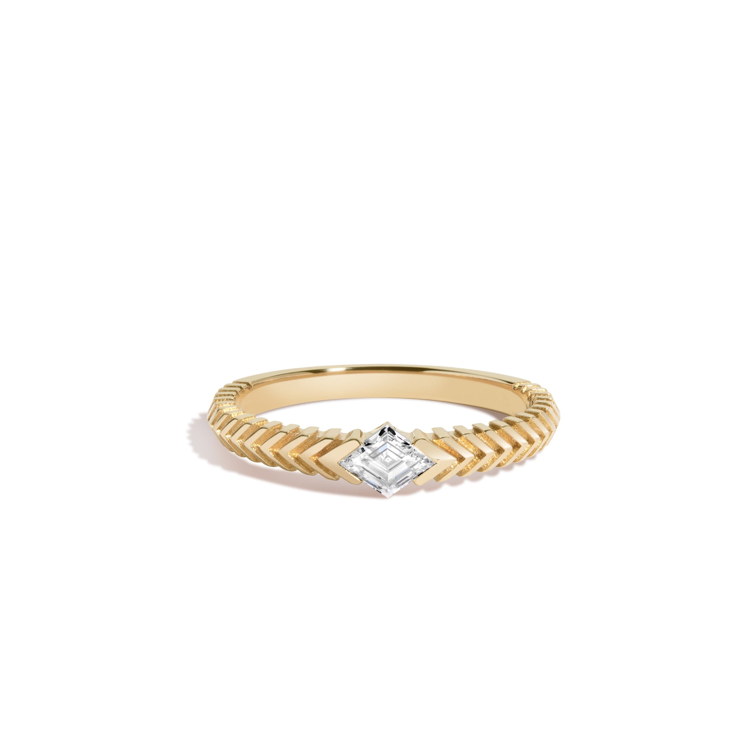 Lozenge Pleated Band