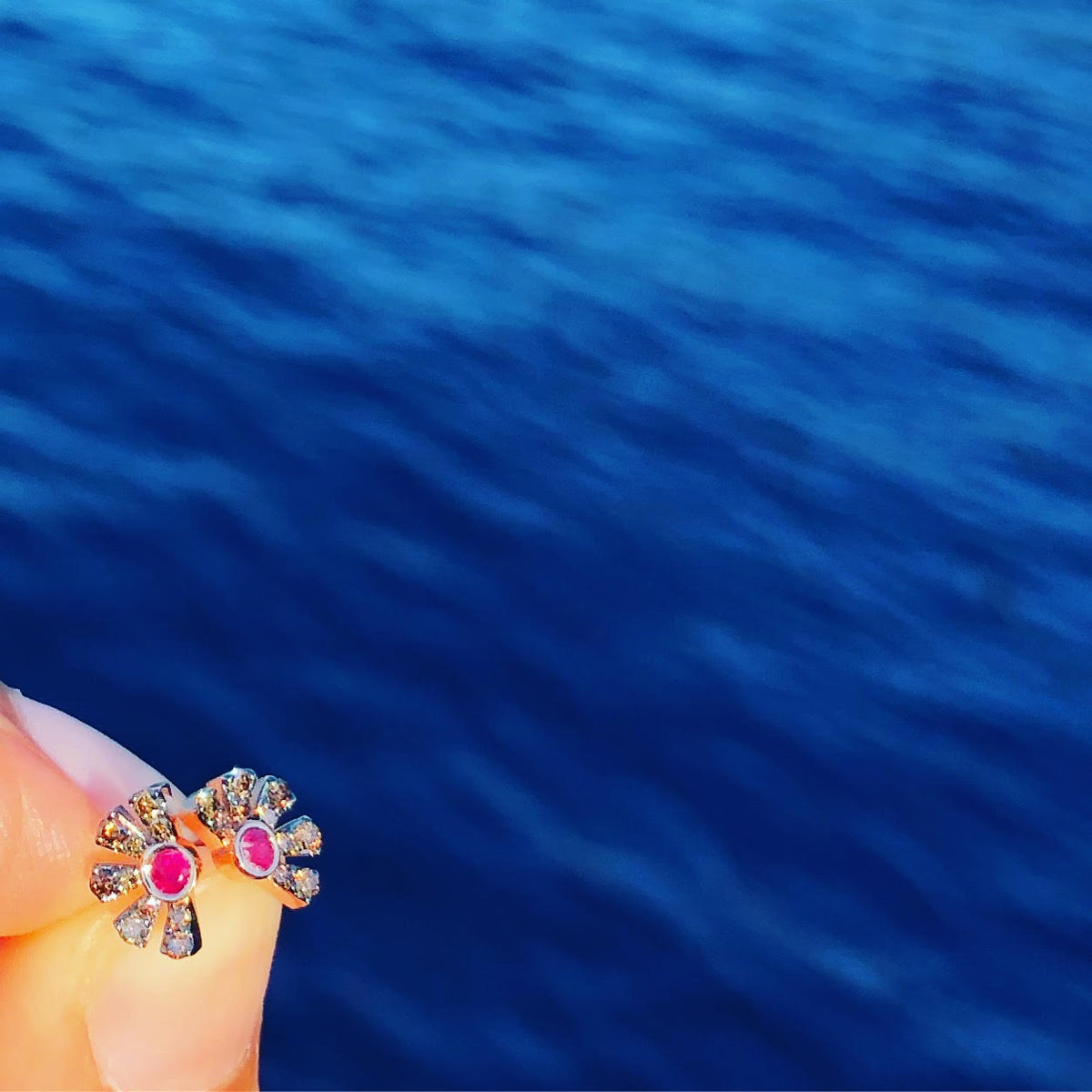Helia Studs
