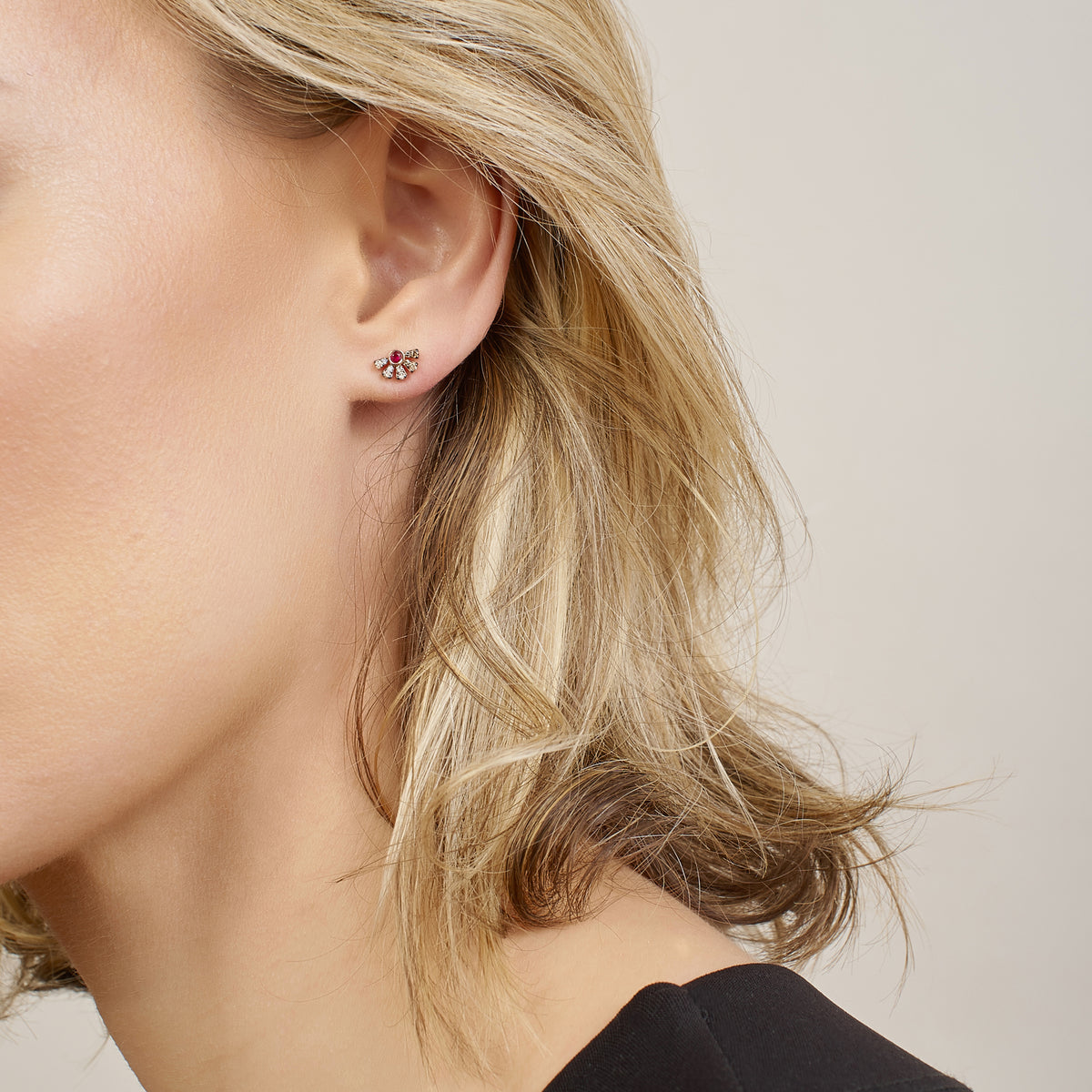 Helia Studs