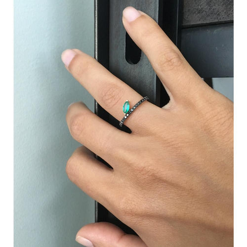 Defne Pavé Ring | Emerald with Black Diamonds